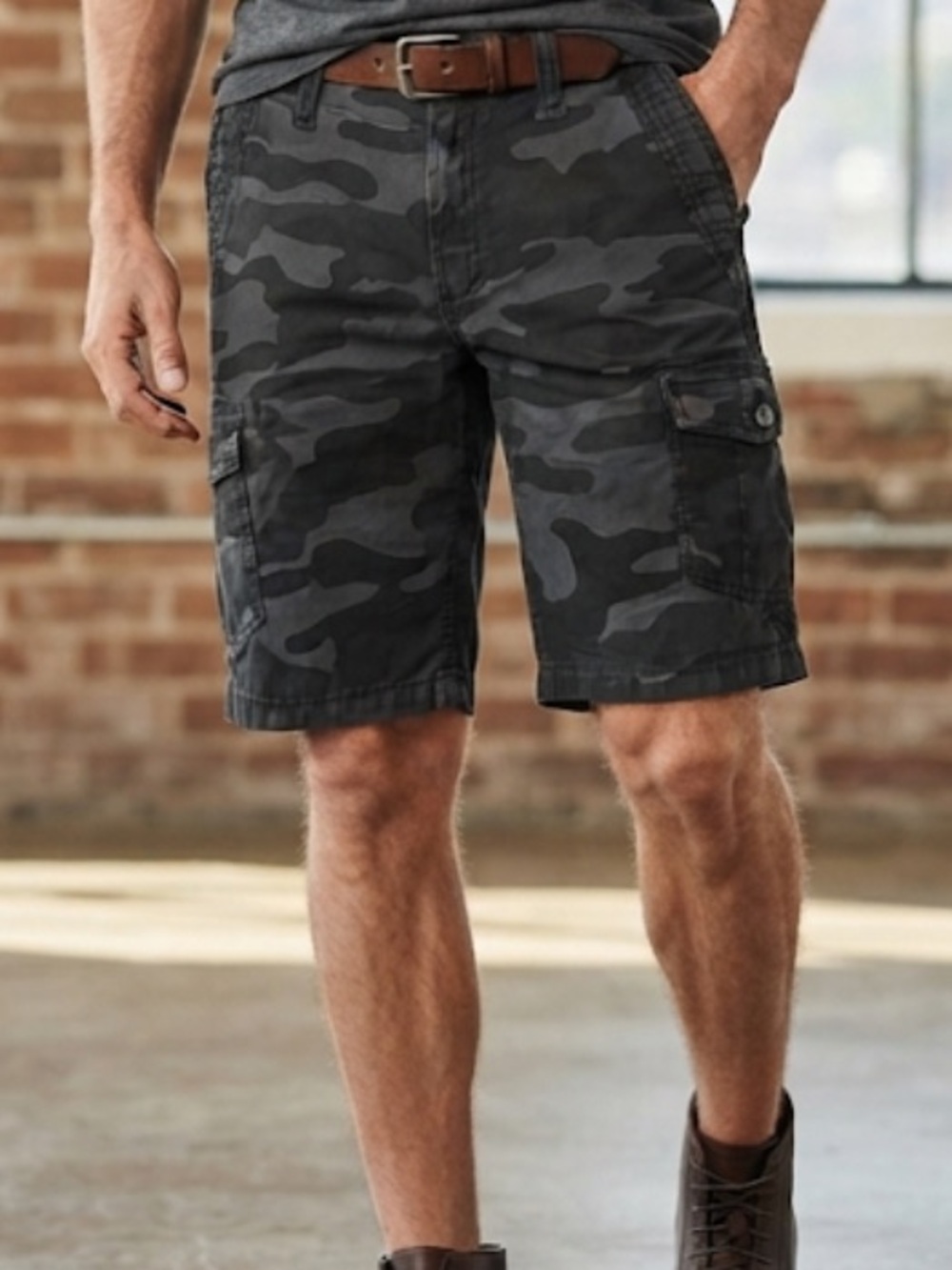 Machine Custom Co. Black Grey Camouflage Cargo Shorts Size 38 100% Cotton